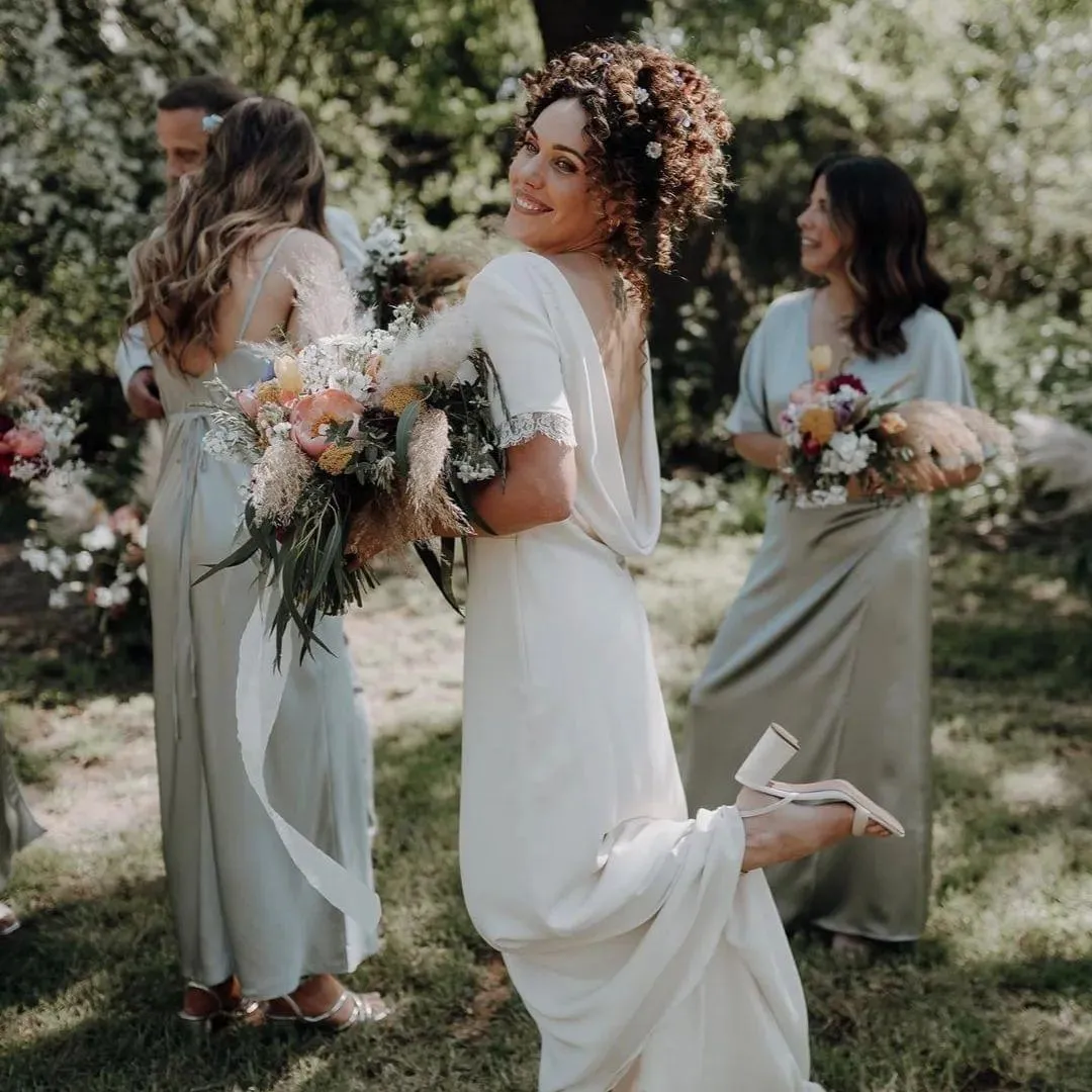 Seasonal bridal bouquet