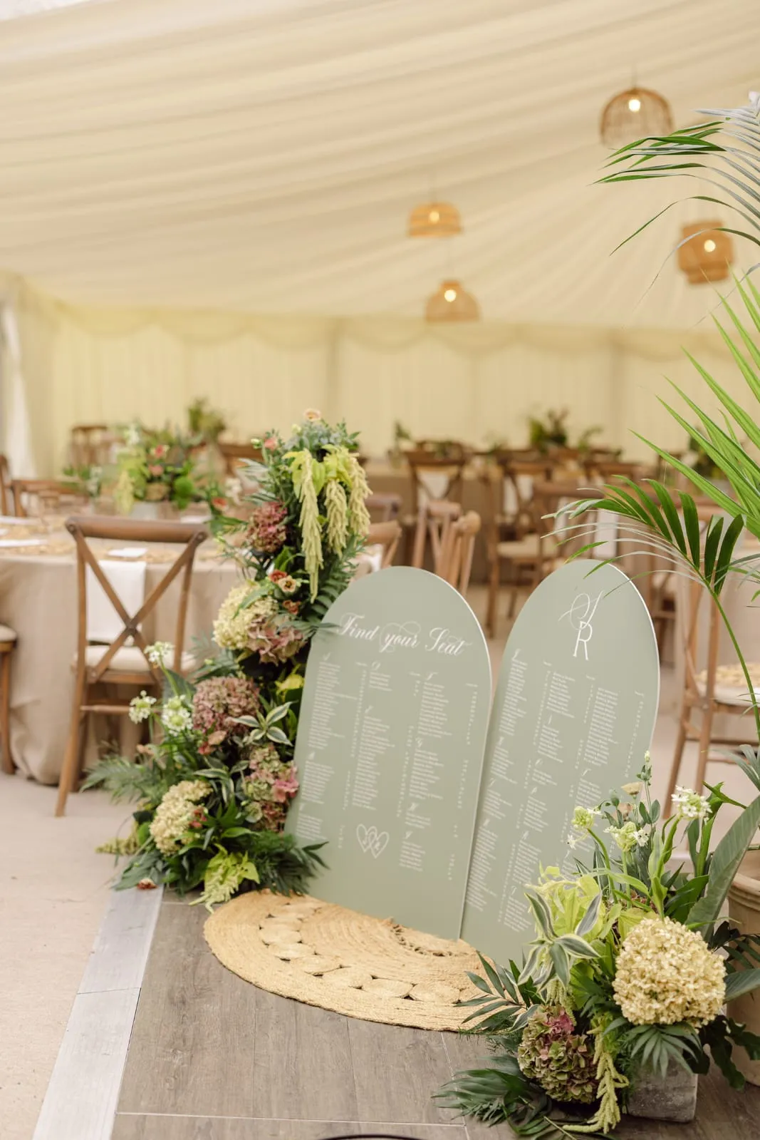 Seasonal wedding flowers