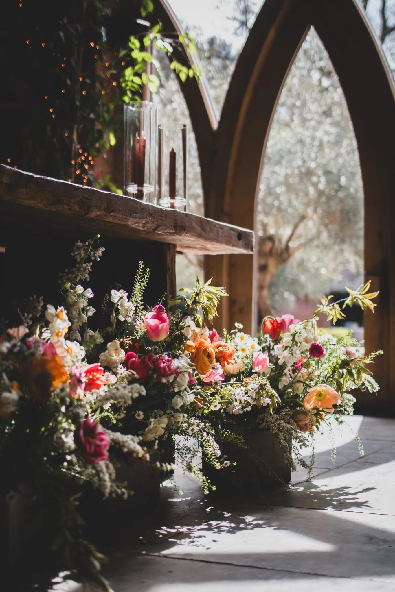 Seasonal wedding flowers
