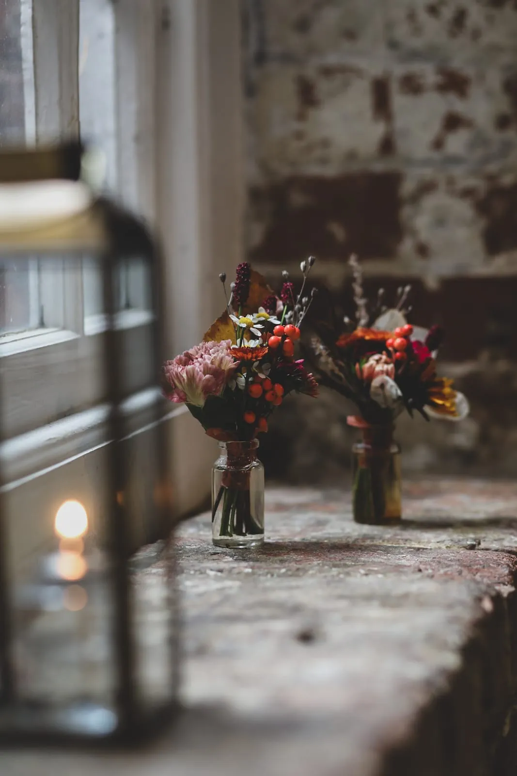 Seasonal wedding flowers
