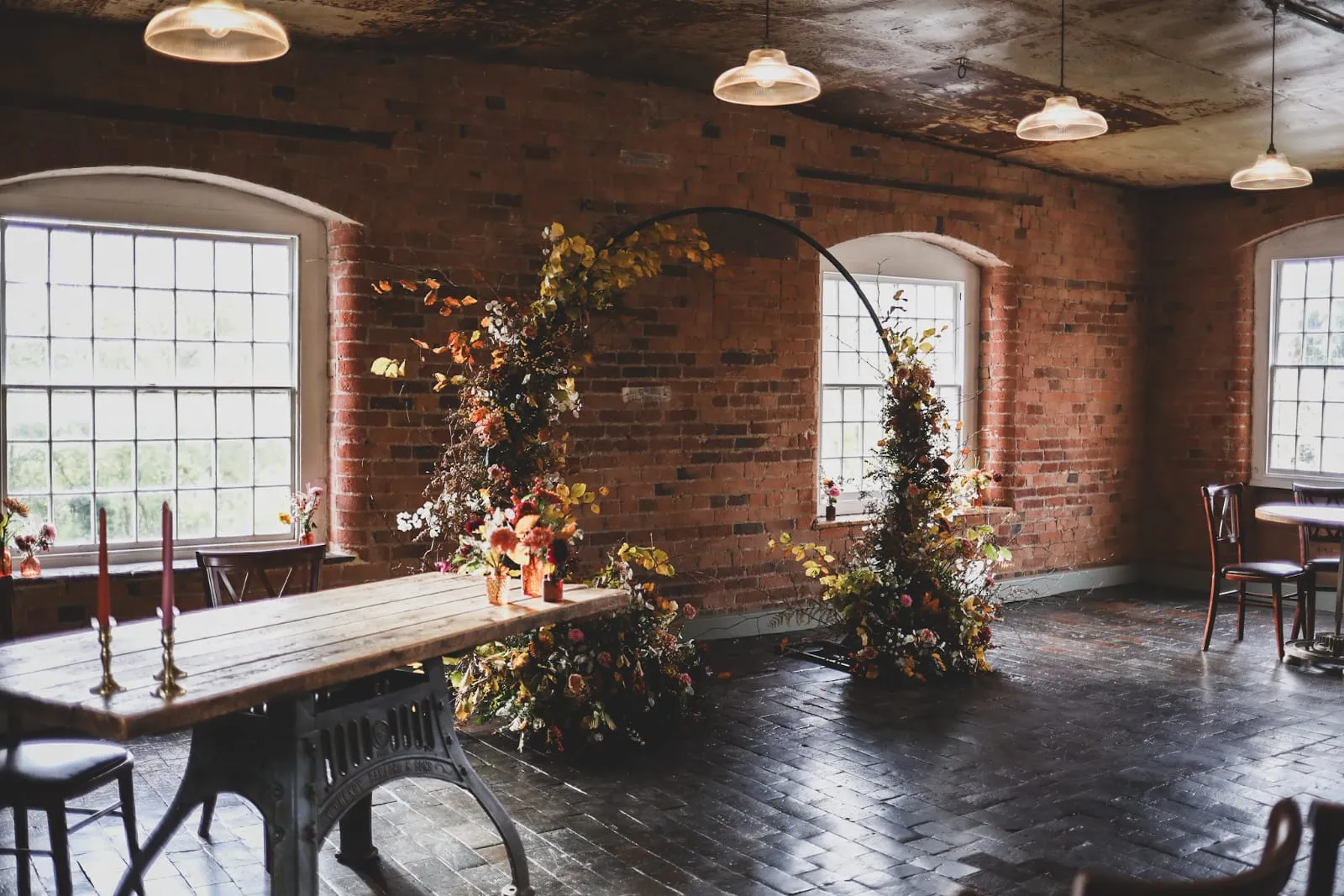 Seasonal wedding flowers